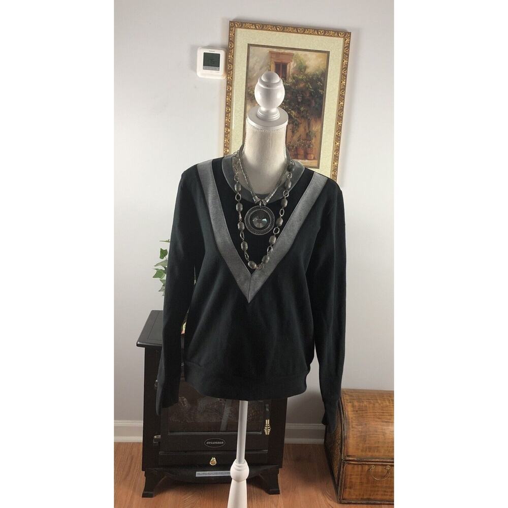 J Crew Varsity Sweater Medium‎ Black And Gray Long Sleeve Pullover Round Neck